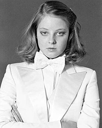Jodie Foster 1970'lerin beyaz smokinli pozu 8x10 inç fotoğraf