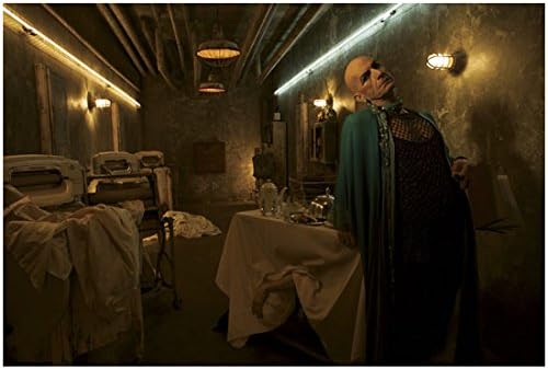 Amerikan Korku Hikayesi: Hotel Denis o'hare, Liz Taylor rolünde 8 x 10 inç Fotoğraf